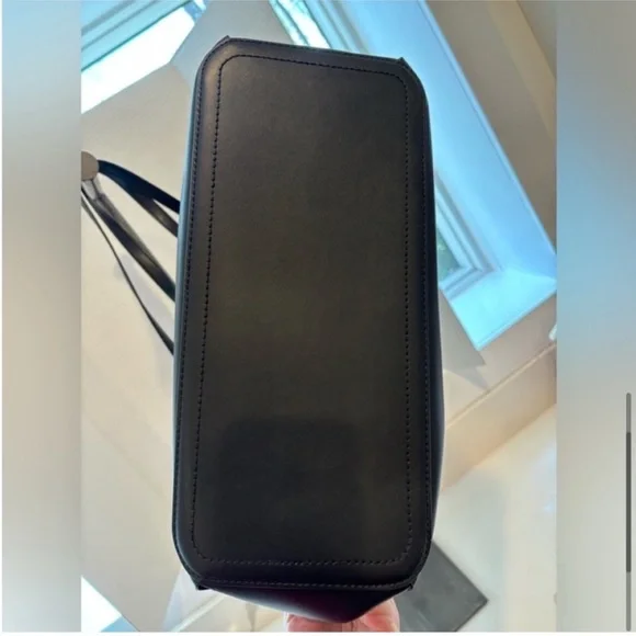 Michael Kors Manhattan Tote Shoulder Bag Black Leather Gold Studs New With Tags Bags